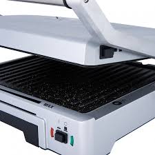 Peki tost makinesi alırken nelere dikkat edebilirsiniz? Karaca Inox Granit Izgara Ve Tost Makinesi Karaca