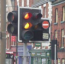 Dishub surabaya dalam memasang aspek lampu traffic light mendasarkan pada peraturan yang lebih tinggi. Lampu Lalu Lintas Wikipedia Bahasa Indonesia Ensiklopedia Bebas