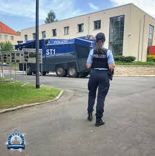 Diese datei stellt ein amtliches werk dar und ist nach urhg (de) bzw. Instagramkanal Polizeimeisteranwarterin Linda Von Der Polizei Sachsen Anhalt Polizist Mensch