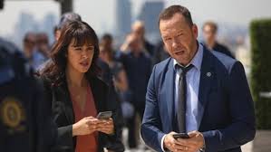 Baez confides in danny and asks for his help in proving her innocence after she finds a corpse in her front yard. Blue Bloods Season 9 Episode 3