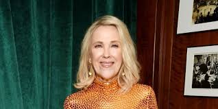 Never tell delia deetz that she cannot live and breathe art. Catherine O Hara S Is 66 And Never Had Work Done Here S What She Does Instead