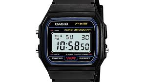 La gama cromática de la madera y la correa recuerda a la moda más camel abierta a un juego de combinaciones casi infinito. Casio El Reloj De Los Anos 80 Que Sigue Siendo De Modernos