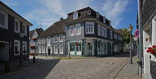 März 2014 mit 55,13 % der stimmen zum bürgermeister gewählt und 2020 mit 68,82 % im amt bestätigt. Huckeswagen 18 Foto Bild Fachwerk Historische Hauser Bergisches Land Bilder Auf Fotocommunity