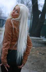 This is how i take care of my bleach blonde hair and some of my tips for getting it to grow long, thick and stay healthy! Pin On Hair