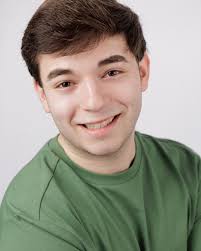 Sam Grossman's Instagram, Twitter & Facebook