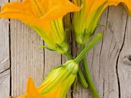 Un secondo piatto adatto anche a chi segue una dieta vegetariana. Fiori Di Zucca Sale Pepe