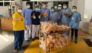 I have booked flights into kuala terengganu's airport on. Agih 10 000 Bungkus Roti