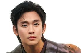 Kim Soo Hyun bị cắt sóng vì ồn ào tình cảm với Kim Sae Ron