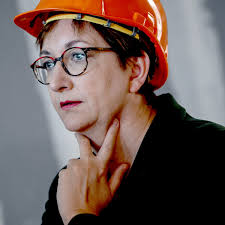 IG-Bau: Vorsitzender Robert Feiger fordert 50 Milliarden Euro Paket für  Wohnungsbau