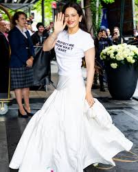 Rosalía en pasarela o campaña de moda
