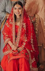 Chunni Ceremony Ceremony Fashion Newlyweds