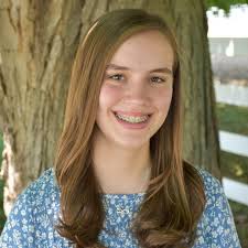 Elizabeth Heras's Instagram, Twitter & Facebook