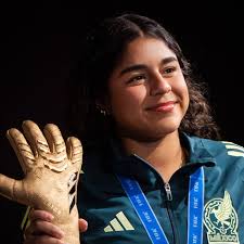 Mucho éxito con @miseleccionfem, Isabella! ⚽️🇲🇽