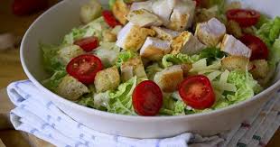 салат цезарь рецепт с курицей и сухариками и помидорами Salat Cezar S Pomidorami Kuricej I Suharikami Recept V 2020 G Salat Cezar Eda I Idei Dlya Blyud