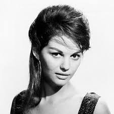 Schell Judit: „A tánc mindent megad, ami kell ehhez a szakmához”