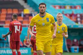 L'ukraine a provoqué la colère de moscou dimanche au moment de dévoiler les tenues de l'euro 2020 sur lesquelles figurent la crimée annexée par la russie et des slogans nationalistes. Euro 2021 Picks Predictions How Public Is Betting Belgium Finland Ukraine Austria More On Monday Draftkings Nation