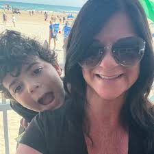 What is the process for sanding the final coat of paint without scuffing it  up?