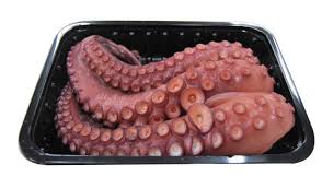 Cuando comience a hervir, introducir el pulpo en la cazuela y levantarlo dos o tres veces (lo que popularmente se llama 'asustar' el pulpo) y dejarlo definitivamente. Pulpo Congelado Apolo Al Estilo De Las Mejores
