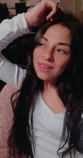 Hello, I would like to know if someone needs a model. I have my long hair  and I have not dyed my hair for months since the summer and I would like