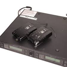 Shure UHF-R U4D MK2 + 2 beltpacks (774-782mhz) ⋆ CUE Sale