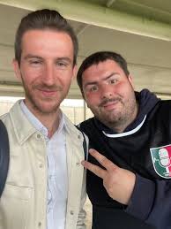 Des sourires qui mettent le sourire en revoyant toutes ces photos d'hier  que vous m'envoyez… 🥰 Merci encore pour votre accueil les sedanais, et à  très vite 💚