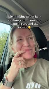 Clam Shell Dancing to Weezer