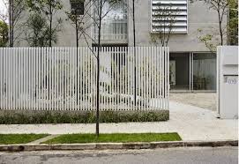 Gambar pagar tembok pagar rumah mewah minimalis modern download. 10 Gambar Warna Cat Pagar Besi Yang Bikin Rumah Terlihat Jadi Lebih Keren Rumah123 Com