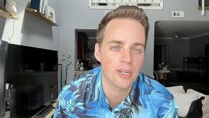 Amazon.com: Men's Hawaiian Shirts Short Sleeve Summer Button Down Beach  Shirt for Men, Vintage Tropical Floral Print Hawaiian Shirt Tops :  Clothing, Shoes & Jewelry