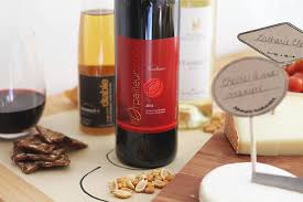 Le Fromage Chevre A Ma Maniere De La Fromagerie L Atelier Le Vin Rouge Fruite Et Leger L Orpailleur Fraicheur Fruite Et Tannins Gouleyants Sont Les Mots D O