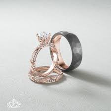 Stunning Rose Gold Trio Wedding Set Engagement Ring In 2020 Round Engagement Rings Trio Wedding Sets Engagement Rings