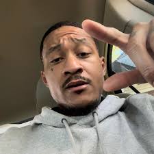 I released a Jiu Jitsu rap song called “SPAR WARS” recently. Check it out  🤙🏽