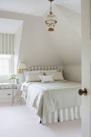 Beautiful Paint Wall Color Is Pale Oak By Benjamin Moore Lovely Room I Would Add Diffe Bedroom Furniture Placement Home Decor Bedroom Small Master Bedroom