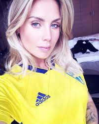 Maja represents old scandinavian roots. Meet Victor Lindelof S Stunning Wife Maja Nilsson