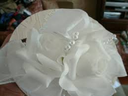 After the wedding, store all your mementos such as your wedding garter and ceremony program inside the card box. How To Make A Wedding Cake Card Box Holidappy