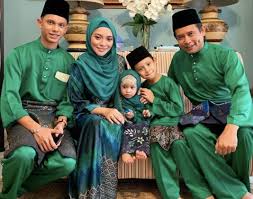Ada rezeki, kami bersatu semula. Sambil Beri Ucapan Hari Lahir Buat Isteri Zamarul Hisham Umum Berita Gembira Diana Rafar Kini Hamil 5 Bulan Pa Ma