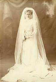 Bt139 Vtg Photo Bride Wedding Veil Flowers Long Train C Early 1900 S Ebay Wedding Event Dresses Wedding Dresses Vintage Beautiful Wedding Brides