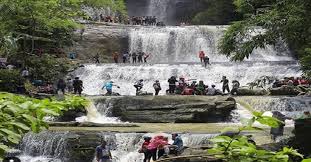 Wisata curug nini desa pagerandong kec.mrebet kab.purbalingga,wisata dengan keindahan alam yang sangat mumpuni dengan masuk wisata gratis! Eksotisme Curug Nangga Air Terjun 7 Tingkat Yang Mirip Niagara Mini