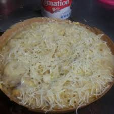 Tuang susu kental manis diatas pisang yang sudah di bakar. Martabak Keju Pisang Kismis Shopee Indonesia