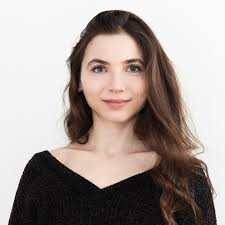 Hannah Block's Instagram, Twitter & Facebook