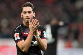 Depois de jogar por 3 clubes de sua cidade (turanspor, polizei sc e waldhof mannheim), çalhanoğlu iniciou sua carreira profissional no. Calhanoglu Wechsel Nach Mailand Der Sv Waldhof Kassiert Mit Regionalsport Rnz