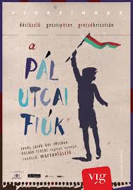 Nyolc hónapja nézem folyamatosan, de online lehetetlen, személyesen kilométeres a sorbanállás, de többszörös áron fenn vannak a jegyek a vaterán meg a jófogáson. A Pal Utcai Fiuk Kolozsvari Allami Magyar Szinhaz