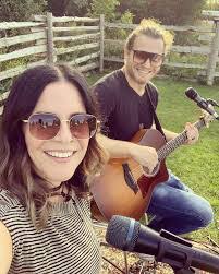 Jenny Howes's Instagram, Twitter & Facebook