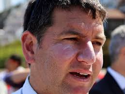 Concejal Varas cuestiona construcciones de edificios en sectores altos de  Viña del Mar