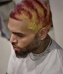 Fade hairstyle is the modern style of new hairstyles, now fade haircut is a important part of most of the hairstyles for mens. Pin By Fashion Seeker On Chris Brown Chris Brown And Royalty Chris Brown Style Chris Brown