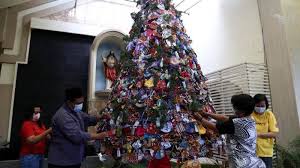 Tema Natal 2020 Katolik Pesan Natal Bersama Pgi Kwi Tahun 2020 Departemen Dokumentasi Dan Penerangan Kwi Merah Dan Emas Adalah Combo Warna Tradisional Yang Besar Untuk Natal Itu Chic Dan Menakjubkan