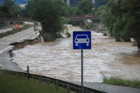 Almanya'nın güney batısındaki baden württemberg ve bavyera eyaletlerinde etkili olan yağış ve sel nedeniyle 4 kişi yaşamını yitirdi, çok sayıda kişi de… Zfcckvoptiylzm