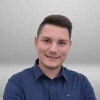 100+ perfiles de «Zaverl»