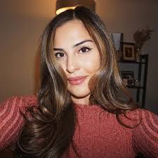 Eleanor Pimentel's Instagram, Twitter & Facebook