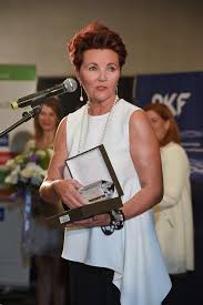 Aleksandra kwaśniewska dodała na swój instagram zdjęcie, na którym pozuje wraz z mamą, jolantą jolanta kwaśniewska to niezaprzeczalnie jedna z najbardziej lubianych pierwszych dam. Ola Kwasniewska Pokazala Zdjecie Sprzed Lat Uwage Zwraca Jej Mloda Mama To Jest Pani Jolanta