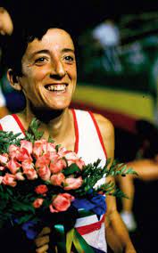 Rosa weber foi aprovada em primeiro lugar no vestibular para o curso de direito na faculdade de direito da universidade federal do rio grande do sul em 1967. Rosa Mota Distance Running Magazine 2018 Edition 1 Marathon Greats
